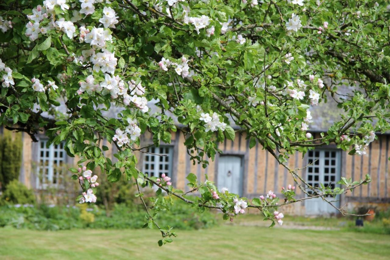 Le Pommenial De La Herissonniere Saint-Aubin-de-Bonneval Екстериор снимка